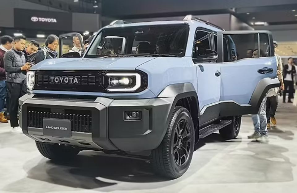 Toyota Land Cruiser FJ Makes Global Debut at Japan Mobility Show 2025