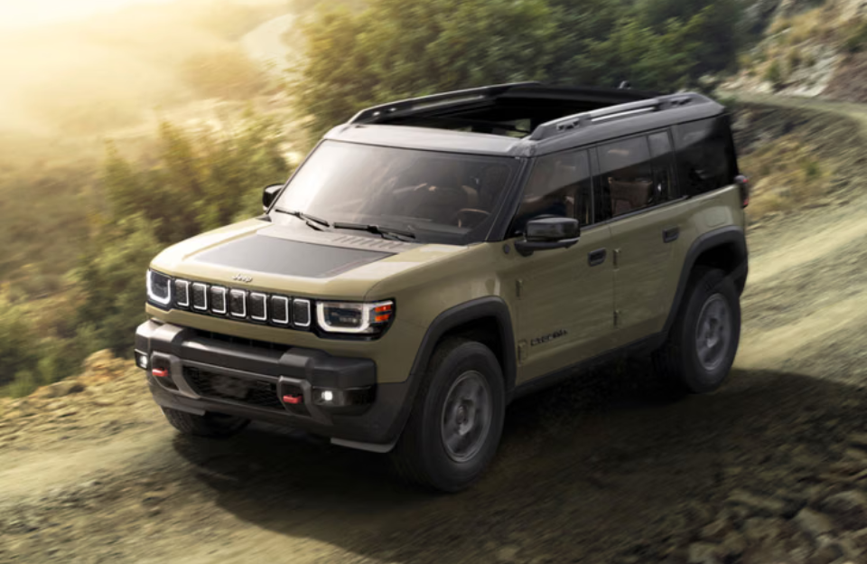 Jeep Recon Electric Off Roader Revealed with 659hp and 100kWh Battery