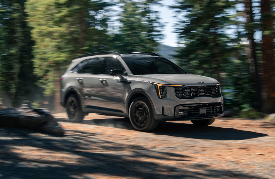 New Kia Sorento Hybrid Spied in India — Premium 7-Seater SUV Coming in 2026